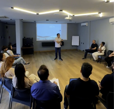Capacitação sobre Inteligência Artificial é realizada na OFFICINA Móveis Planejados